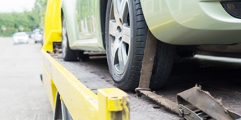 Benefits of calling professional car towing service uae